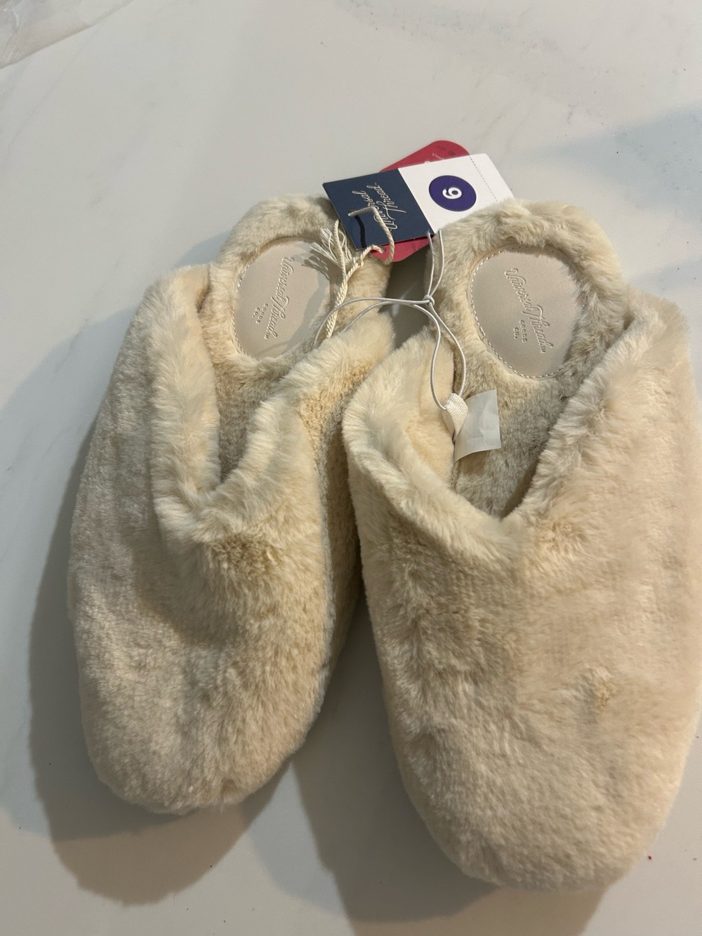 Universal Thread Cream Faux Fur Slip-On Slippers